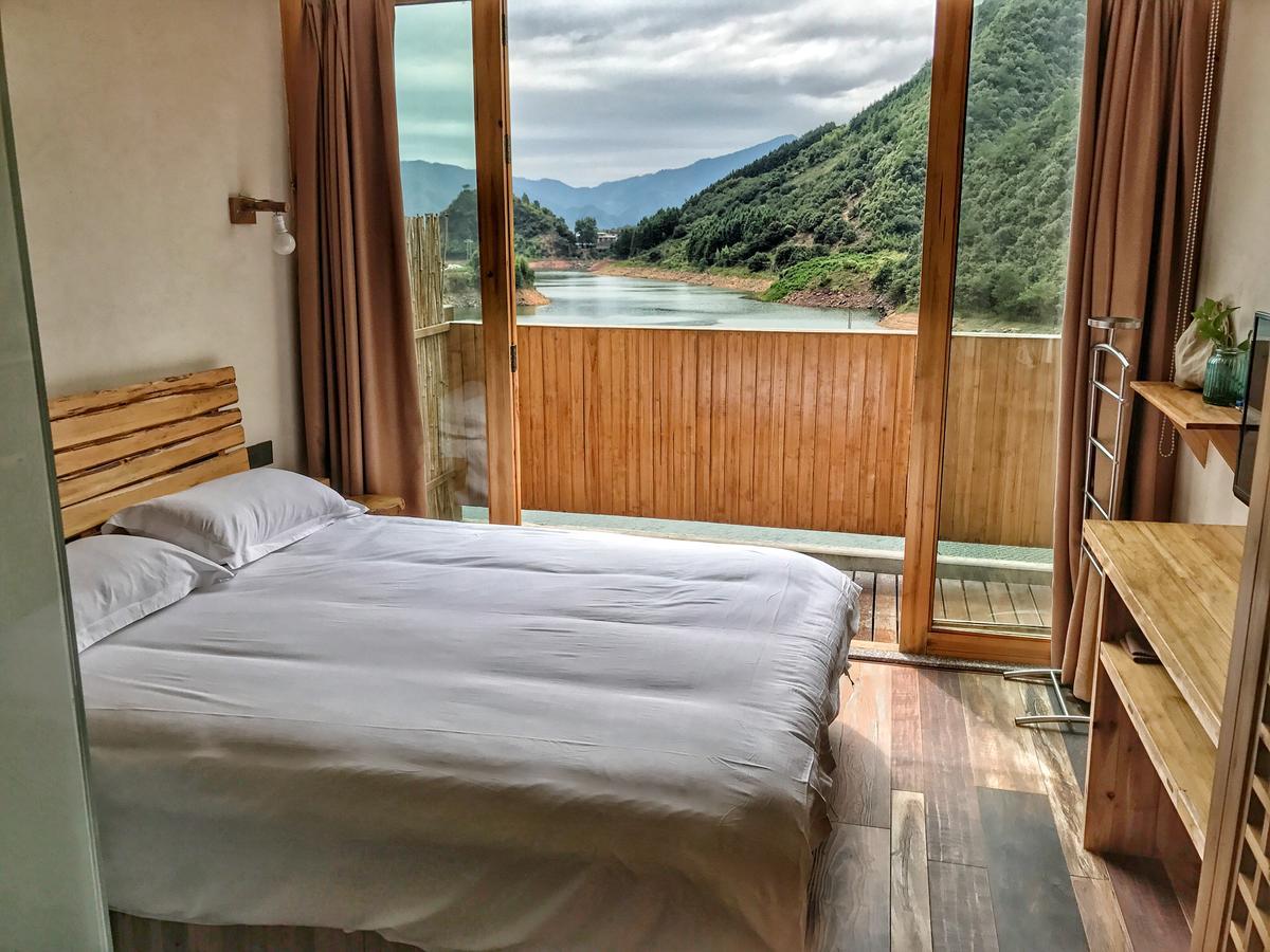 The Lake View Deyishe Resort In Thousand Island Lake Qianwu Luaran gambar